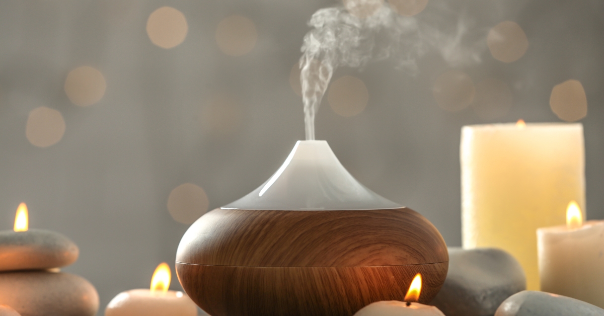 Diffuser and Candles, how scents affect sleep