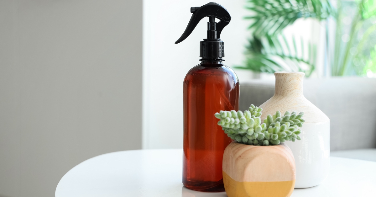 How to Make Your Own Morning Room Spray with Essential Oils