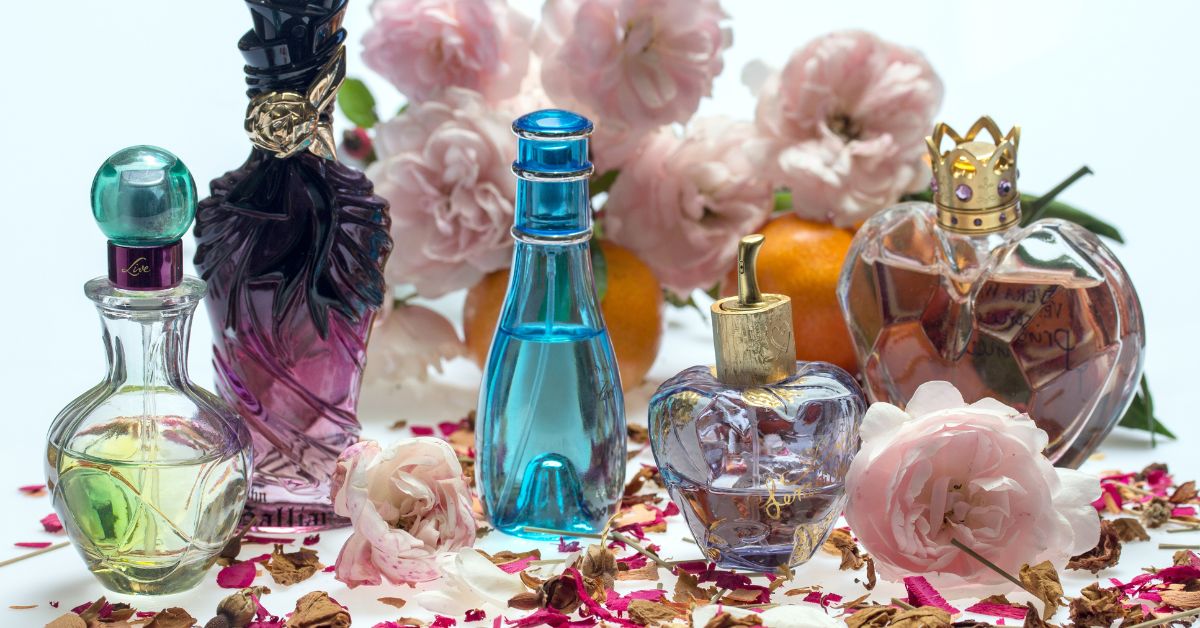 10 Best Floral Perfume Mini Gift Sets Under $50 That Smell Like Luxury