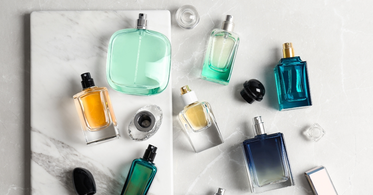 The Pros and Cons The Pros and Cons, perfume sampler vs full size