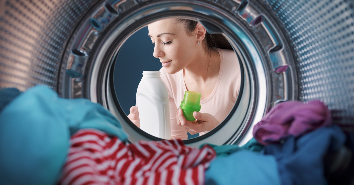 A Guide to Choosing the Best Laundry Scent Booster, scent boosters