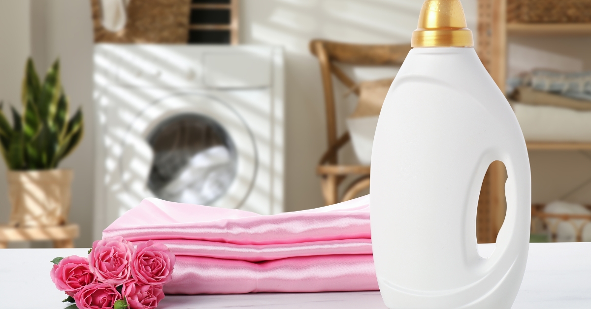 12 Best Scented Fabric Softeners That Actually Smell Good (And Last!)